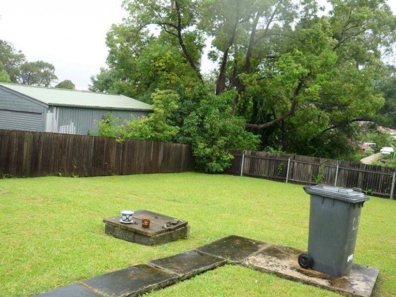 25 Blackman Parade, Unanderra NSW 2526