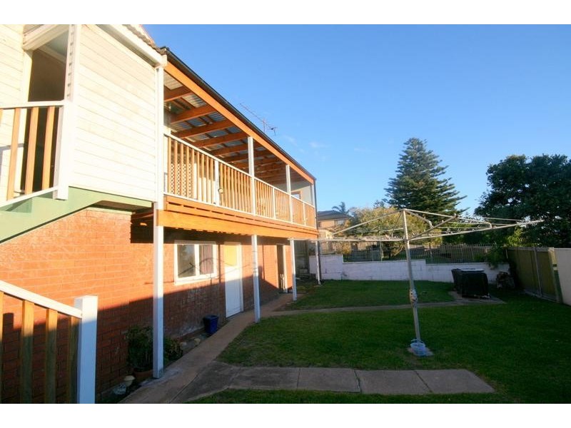 16 Griffiths Avenue, Port Kembla NSW 2505