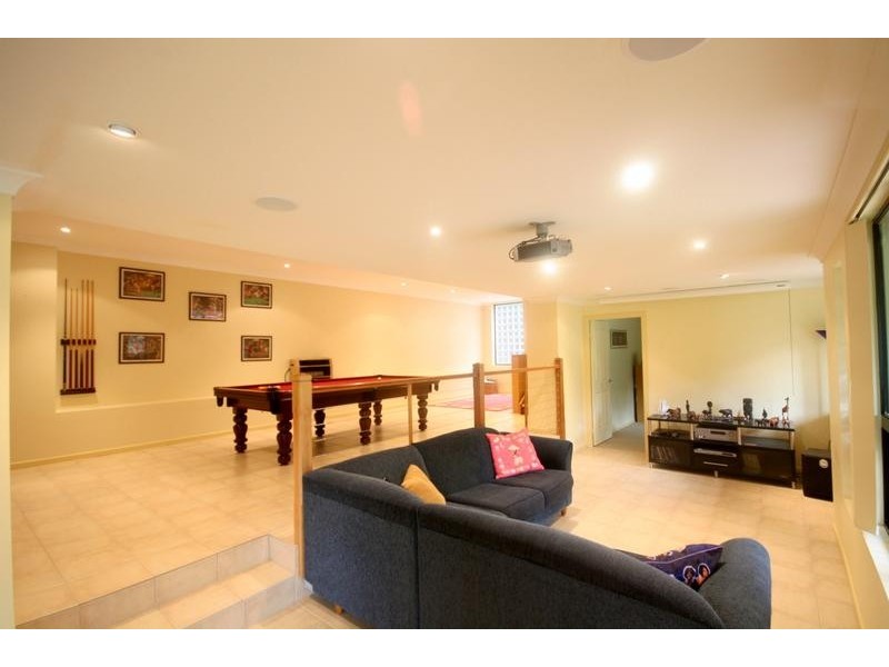 6 Aminya Place, Farmborough Heights NSW 2526