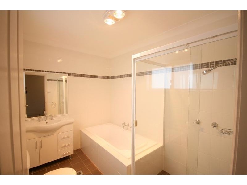 2/492 Princes Highway, Woonona NSW 2517