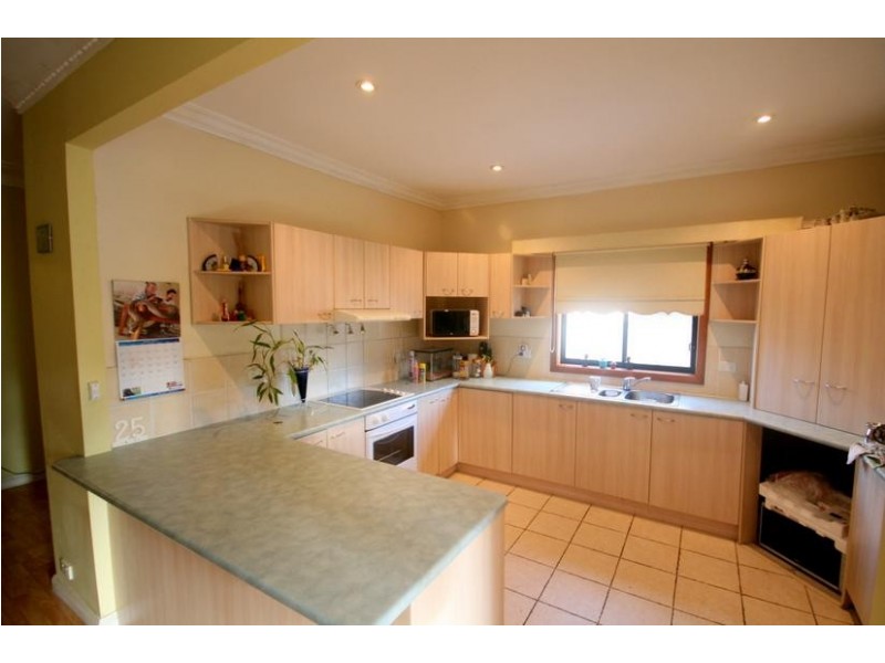 25 Station Road, Albion Park Rail NSW 2527