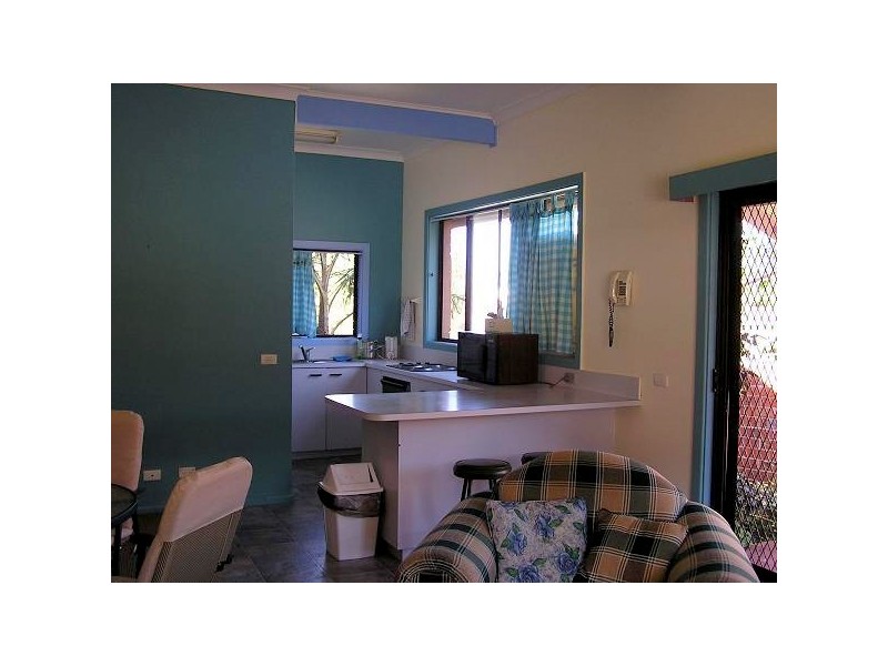 2/233 Lawrence Hargrave Drive, Thirroul NSW 2515