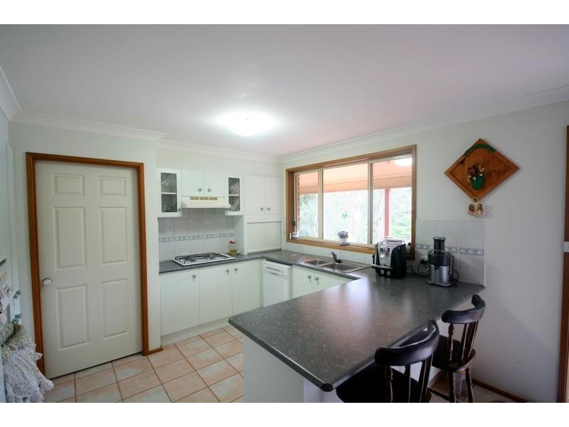 152 Derribong Drive, Cordeaux Heights NSW 2526