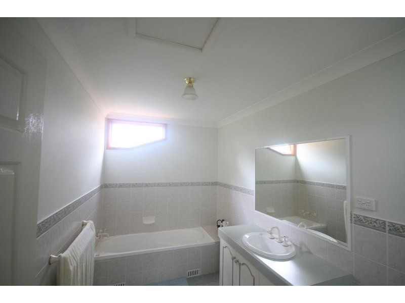 152 Derribong Drive, Cordeaux Heights NSW 2526