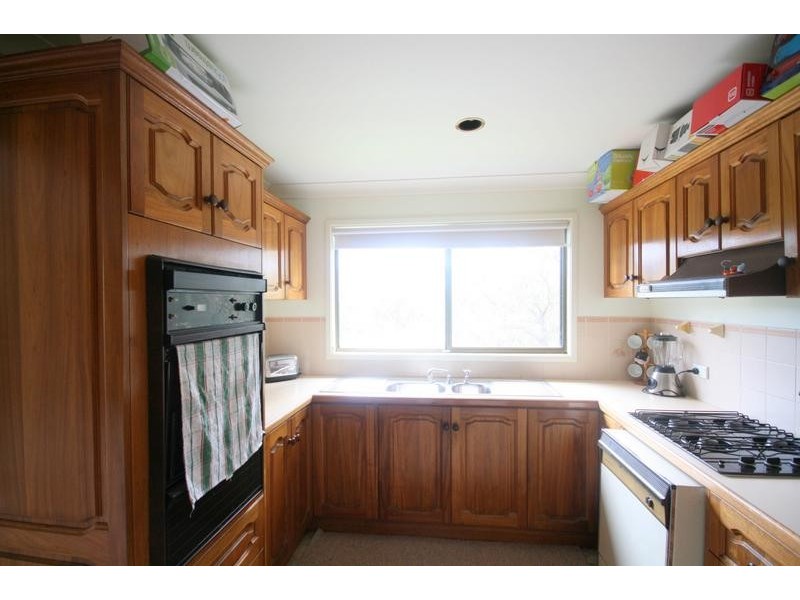 94 Albert Street, Unanderra NSW 2526