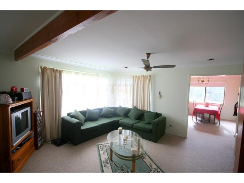 94 Albert Street, Unanderra NSW 2526