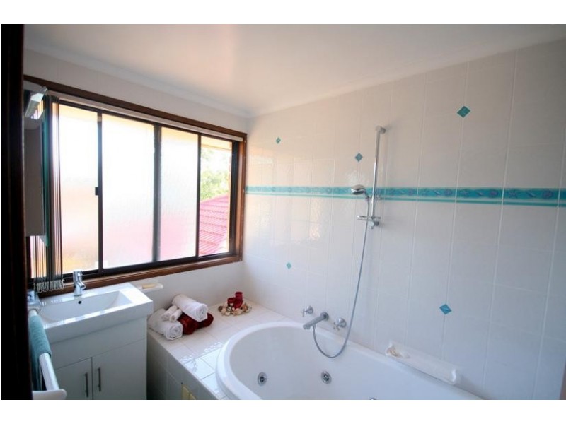 58 Gibsons Road, Figtree NSW 2525