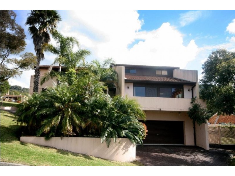 92 Tamarind Drive, Cordeaux Heights NSW 2526