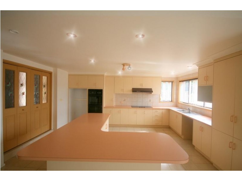 92 Tamarind Drive, Cordeaux Heights NSW 2526