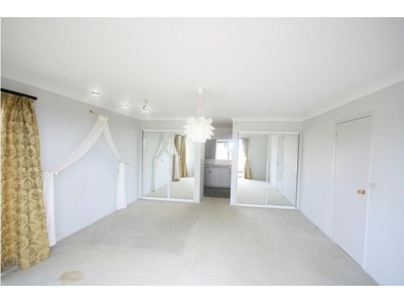 92 Tamarind Drive, Cordeaux Heights NSW 2526