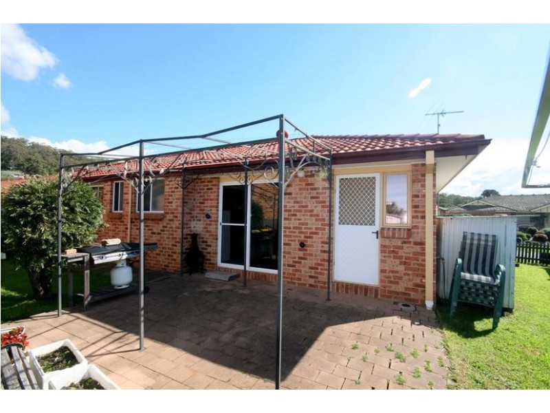 8/6 Macleay Place, Albion Park NSW 2527