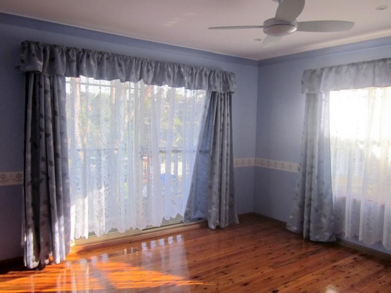72 Stanley Avenue, Farmborough Heights NSW 2526