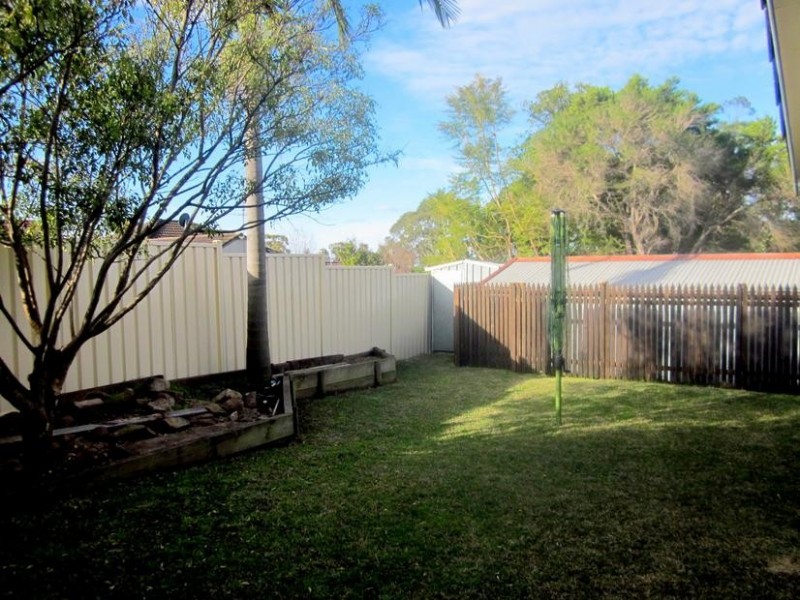 72 Stanley Avenue, Farmborough Heights NSW 2526