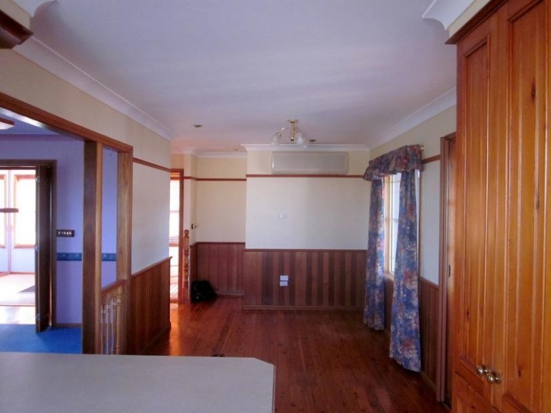 72 Stanley Avenue, Farmborough Heights NSW 2526