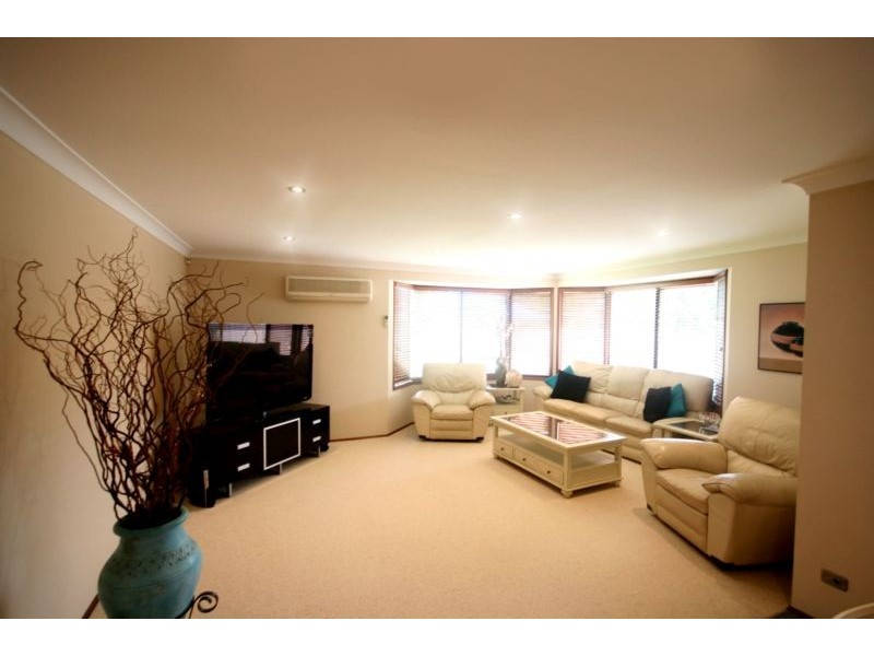 20 Creek Run, Cordeaux Heights NSW 2526