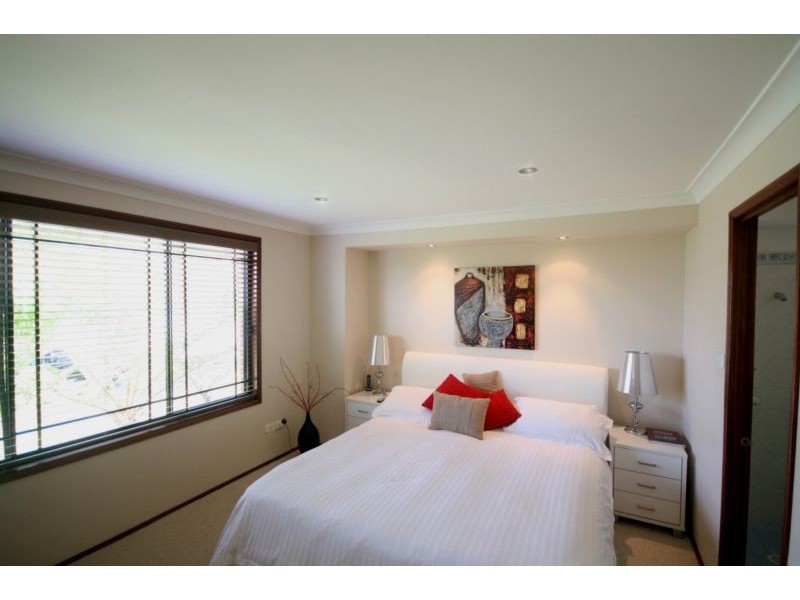20 Creek Run, Cordeaux Heights NSW 2526