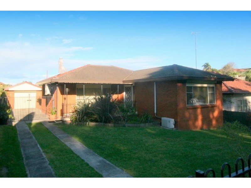 67 Lake Heights Road, Lake Heights NSW 2502