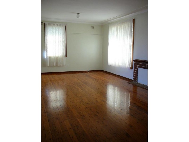 75 Stuart Road, Warrawong NSW 2502