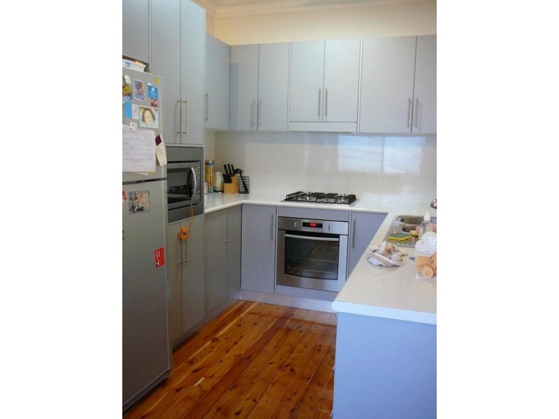 28 Cummins Street, Unanderra NSW 2526