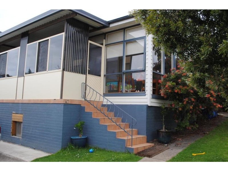 47 Waples Road, Unanderra NSW 2526