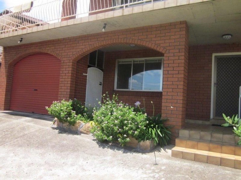 2/7 Jackson Avenue, Warrawong NSW 2502