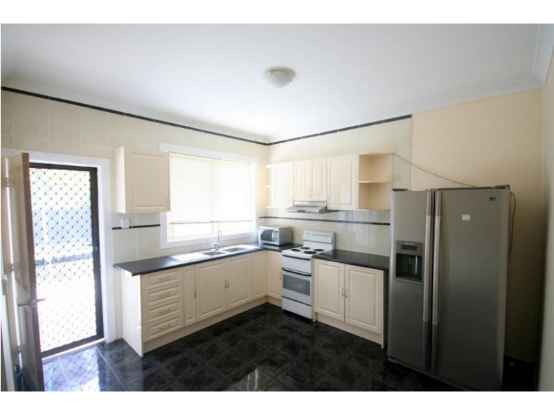 15 Jarvie Road, Cringila NSW 2502