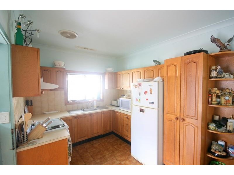 12A Hurt Parade, Unanderra NSW 2526