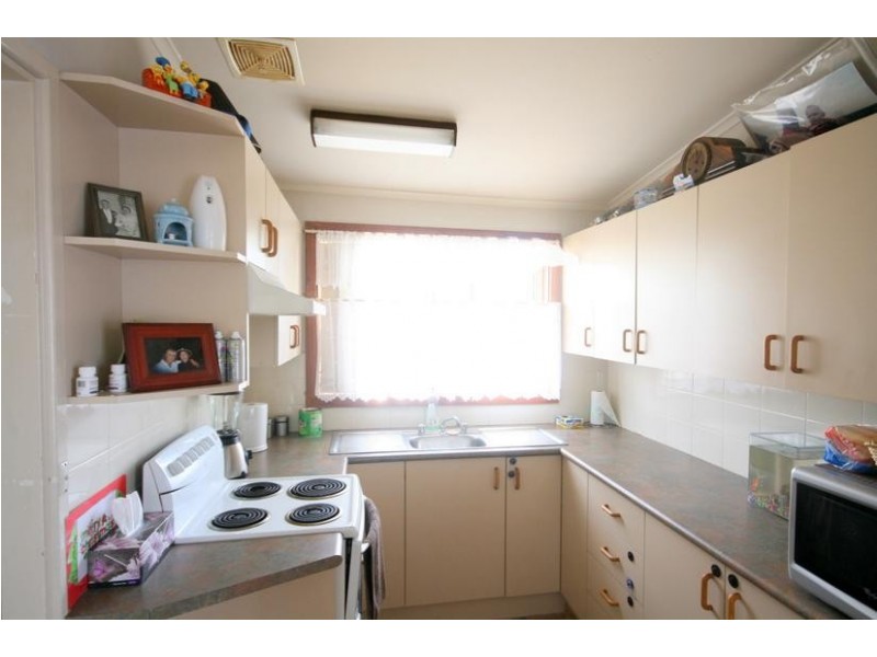 15 Walters Street, Warilla NSW 2528