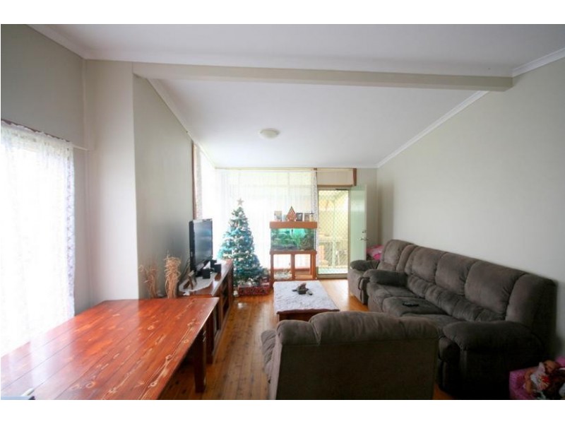 15 Walters Street, Warilla NSW 2528