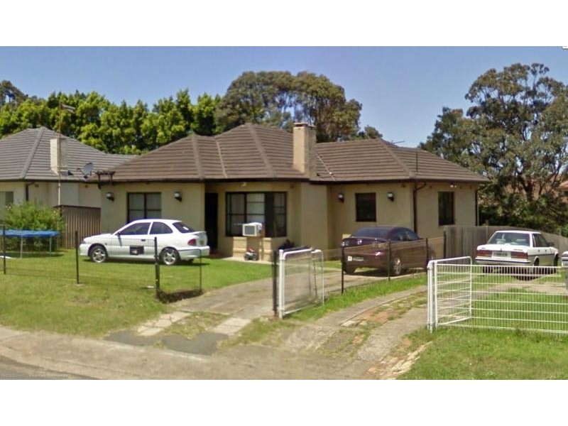 143 Flagstaff Road, Lake Heights NSW 2502