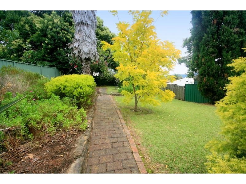 16 Tresnan Street, Unanderra NSW 2526