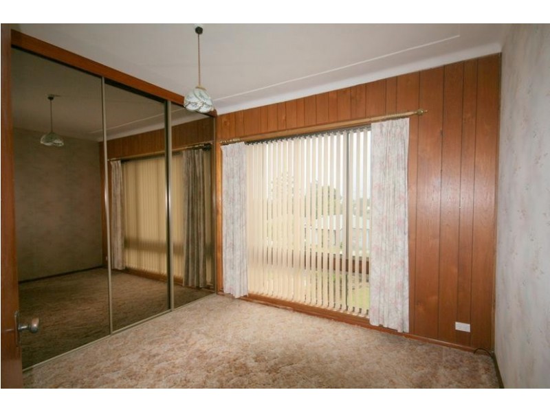16 Tresnan Street, Unanderra NSW 2526