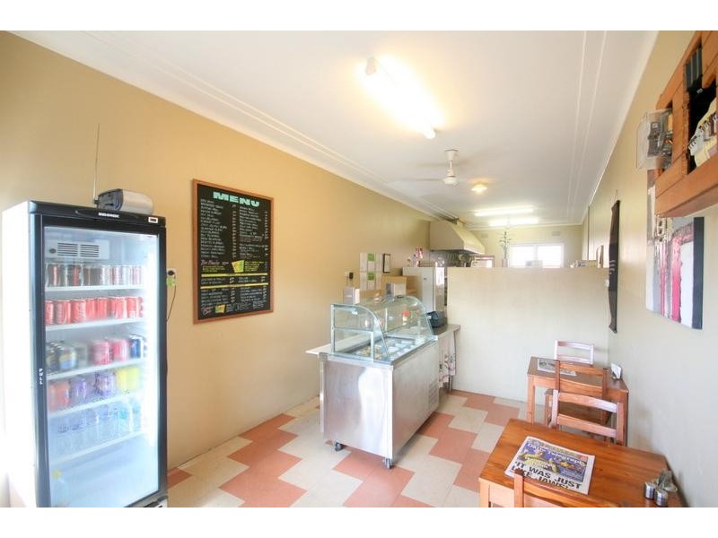 136 Gladstone Avenue, Coniston NSW 2500