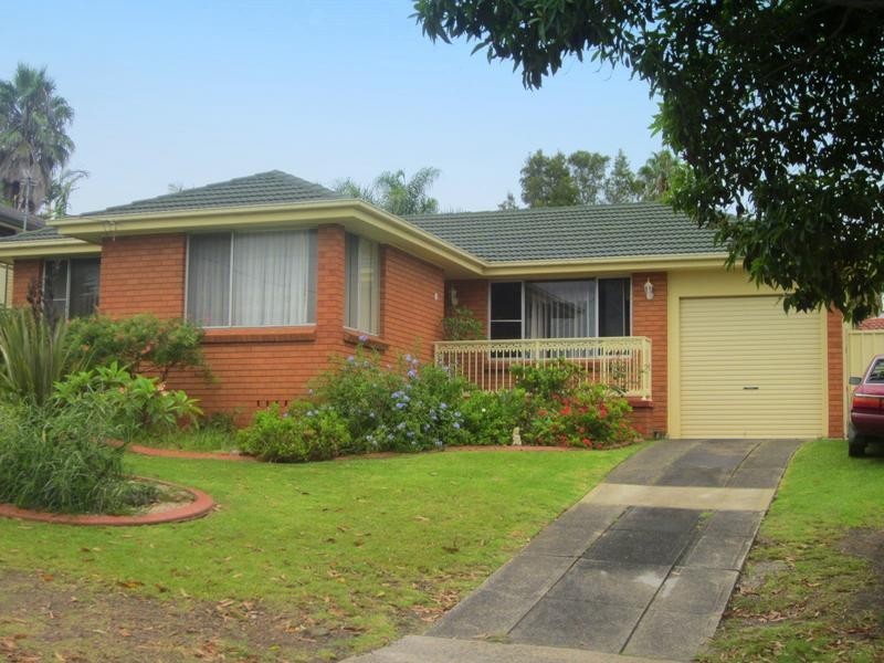 6 Gray Avenue, Mount Warrigal NSW 2528