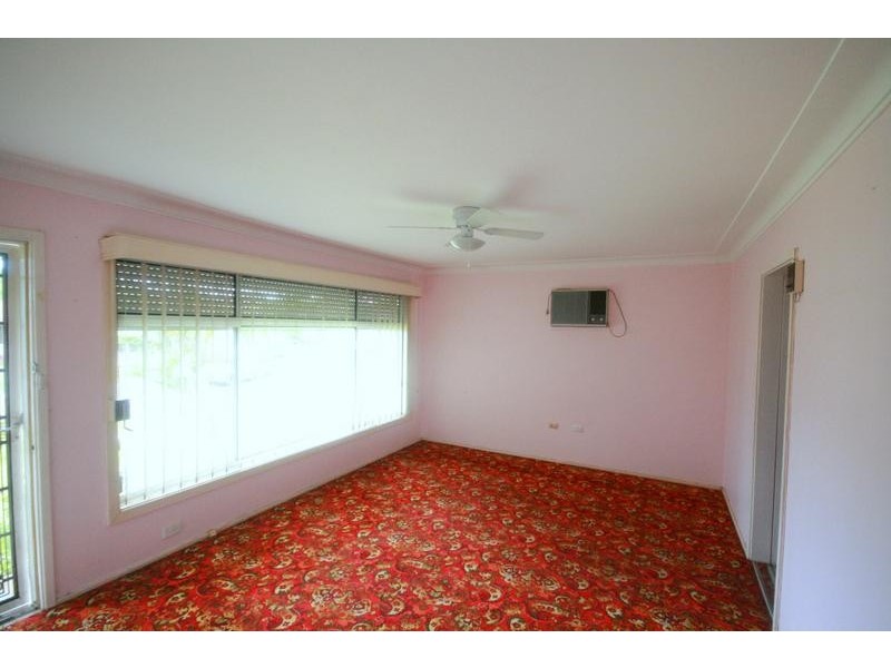 14 Normandie Place, Unanderra NSW 2526