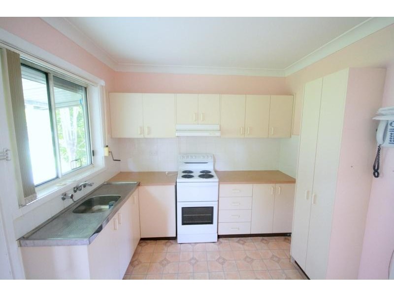 14 Normandie Place, Unanderra NSW 2526