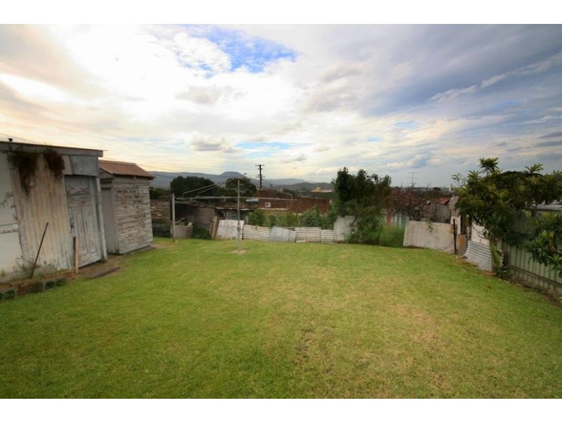 40 Newcastle Street, Cringila NSW 2502