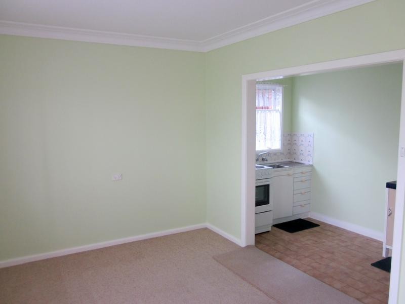2/51 Blackman Parade, Unanderra NSW 2526