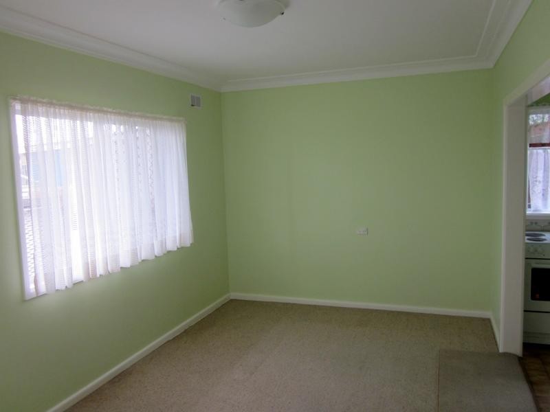 2/51 Blackman Parade, Unanderra NSW 2526