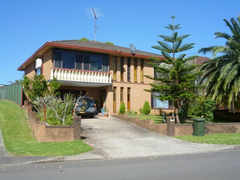 1/115 Cummins Street, Unanderra NSW 2526