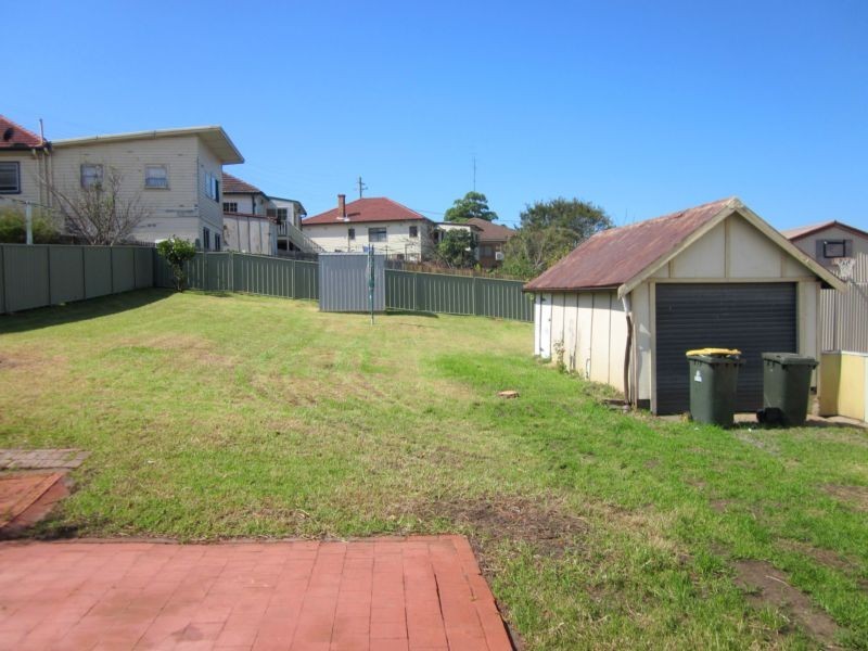 7 Jutland Avenue, Wollongong NSW 2500