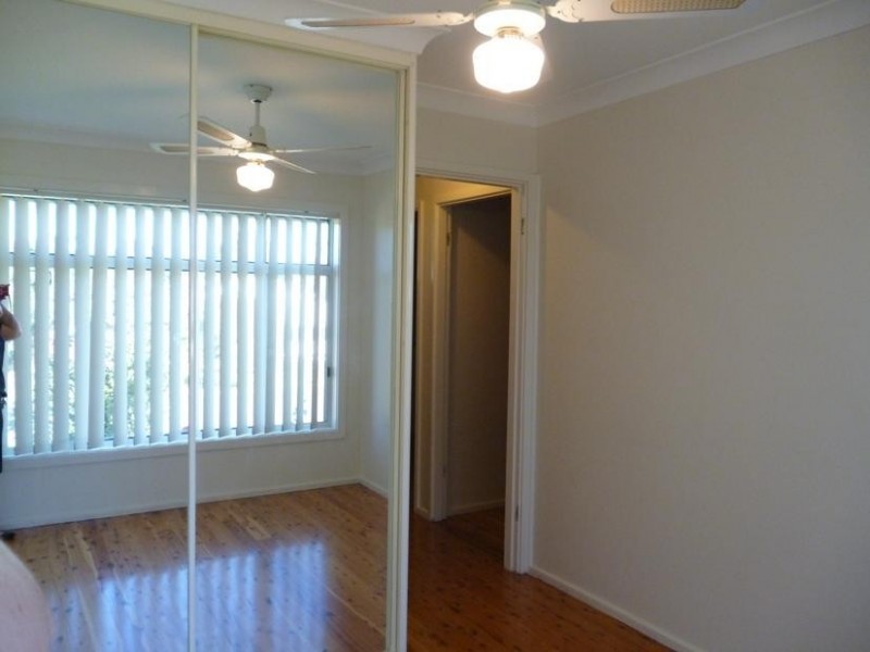 14 Normandie Place, Unanderra NSW 2526