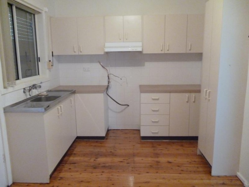 14 Normandie Place, Unanderra NSW 2526