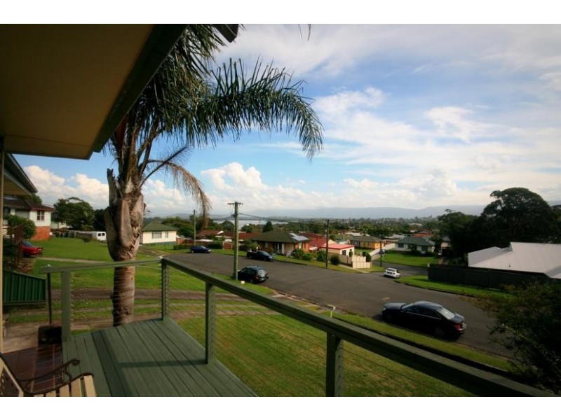2 Wirri Place, Berkeley NSW 2506