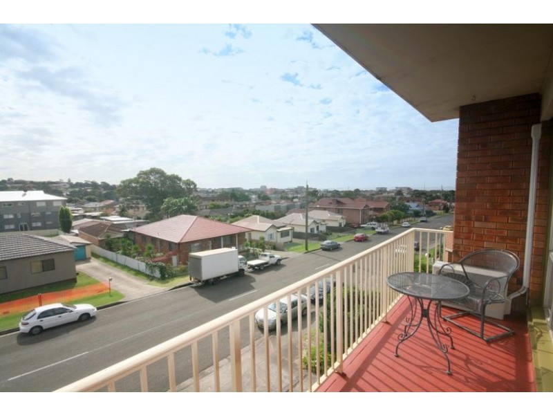 5/27 Heaslip Street, Coniston NSW 2500
