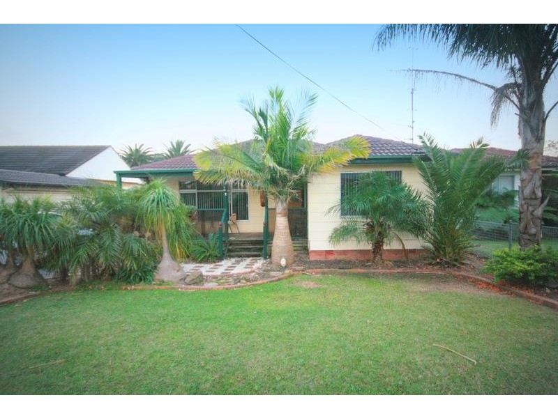 4 Cedar Street, Albion Park Rail NSW 2527