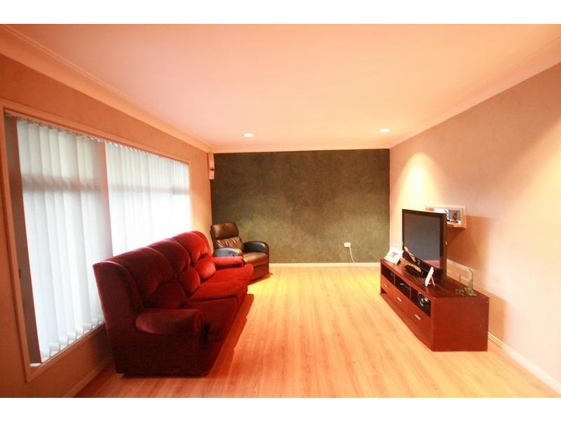 4 Cedar Street, Albion Park Rail NSW 2527