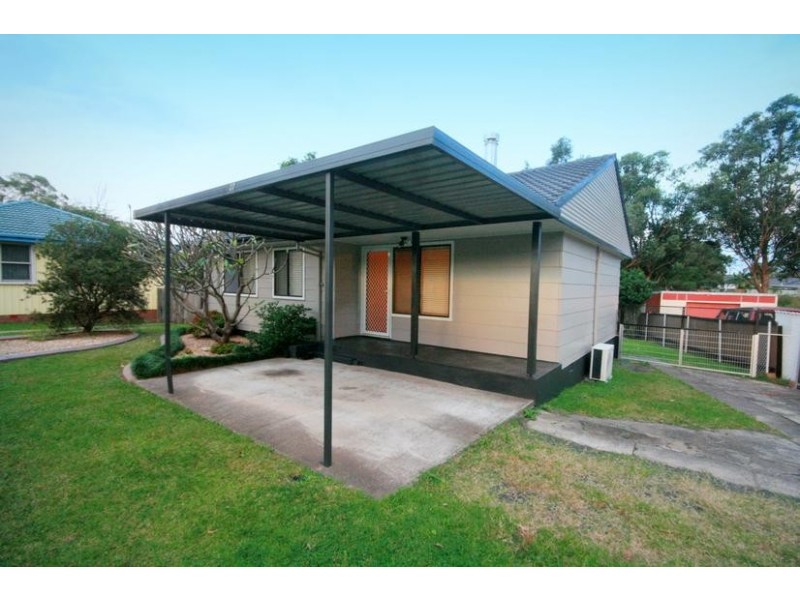 27 Bambil Crescent, Dapto NSW 2530