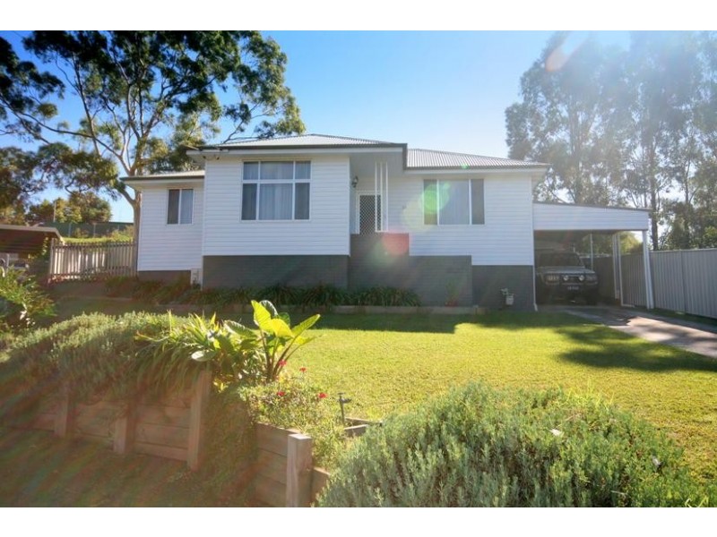 10 Stapleton Street, Unanderra NSW 2526