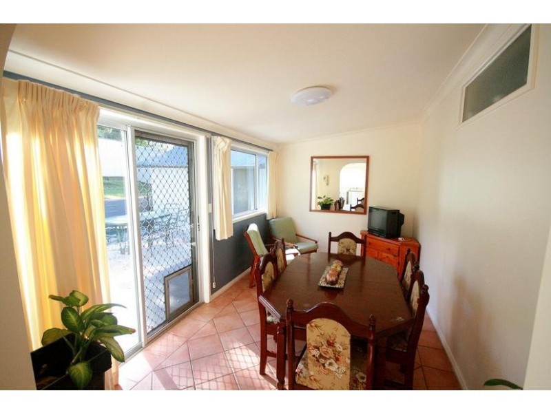 10 Stapleton Street, Unanderra NSW 2526